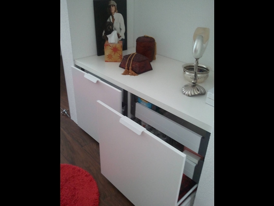 2.Möbel.mit.Schubladen